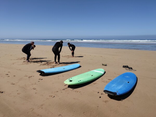 © Barbara Blunschi reisen-lifestyle.ch Am Strand von Taghazout werden Surf-Kurse angeboten.