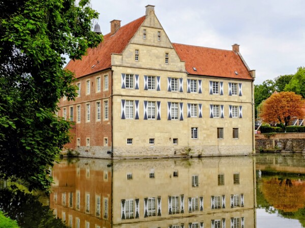 © Barbara Blunschi reisen-lifestyle.ch Die Wasserburg Hülshoff ist der Geburtsort von Annette von Drosten-Hülshoff.